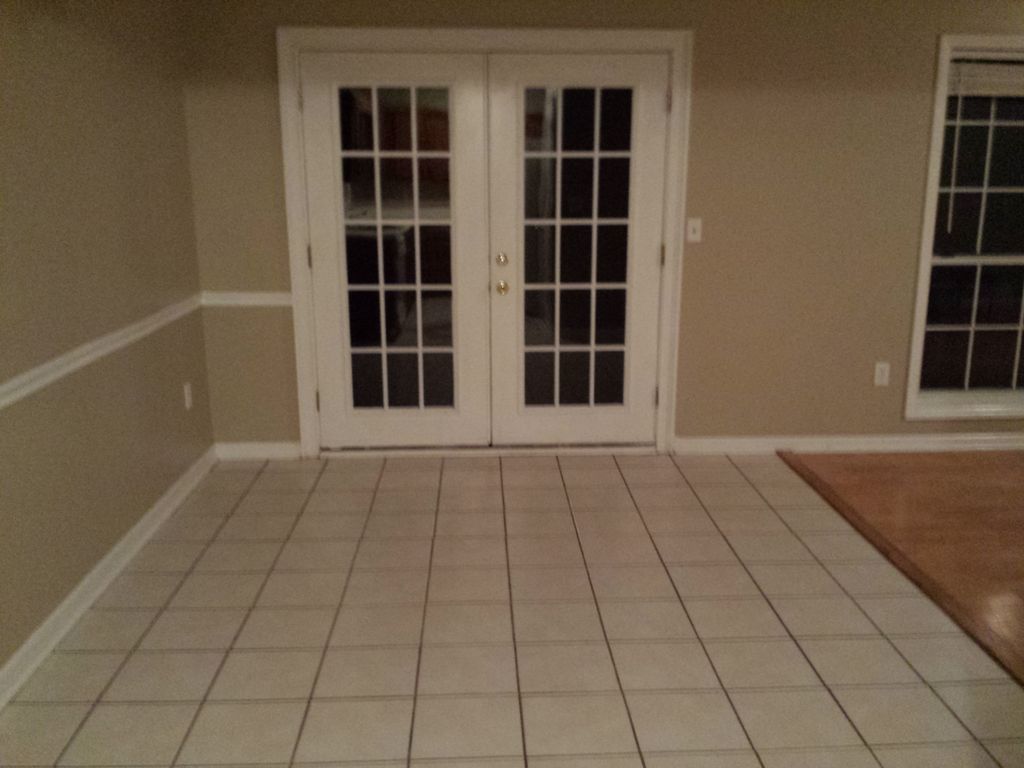 Eat in Kitchen deep cleaned.