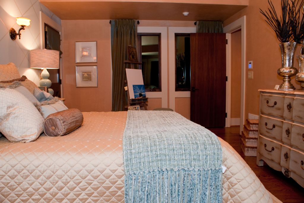 Custom Bedding, pillows provided by Sew Cozy Inter