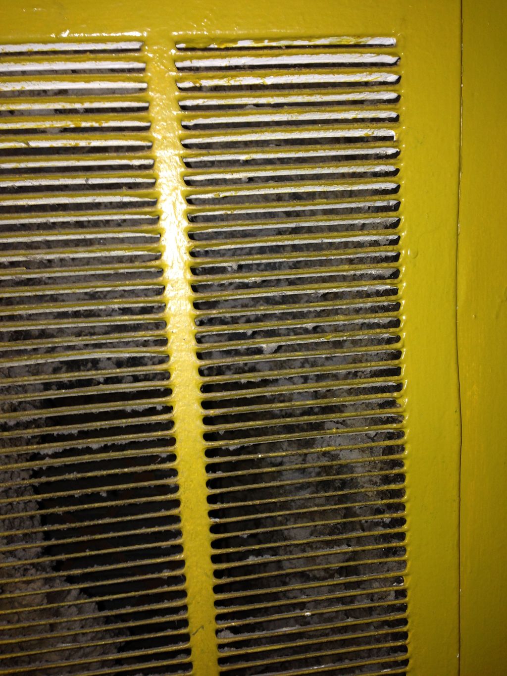 AIR DUCT INTAKE VENT BEFORE CLEANING