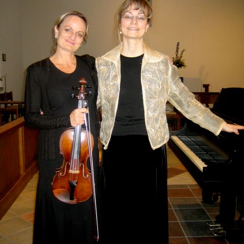 Heidi Yenney, principal violist of the Cincinnati 