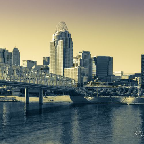 Cit of Cincinnati on the river
