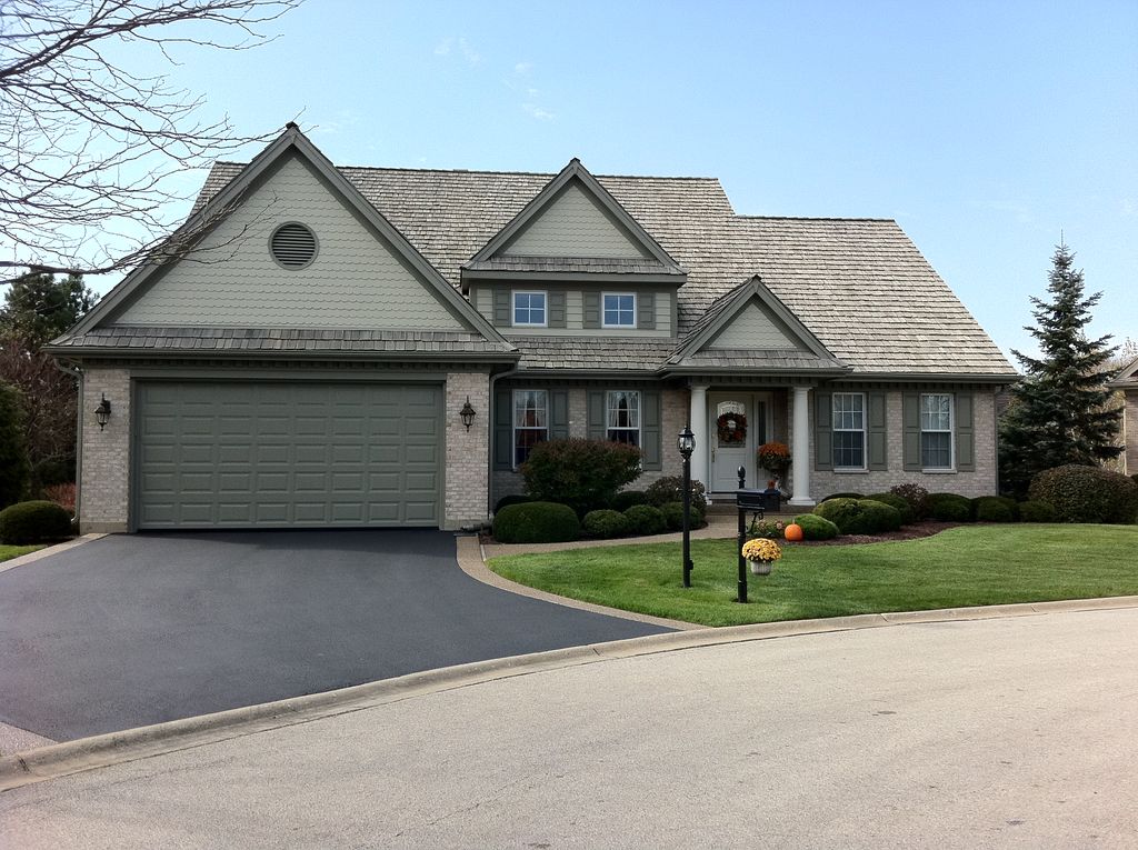 We use the best caulk and paint for your exterior 