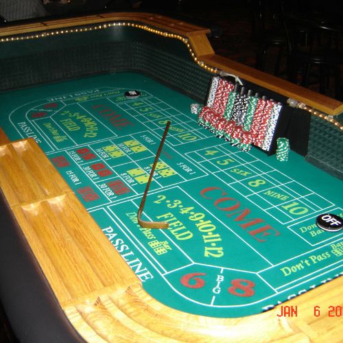 Casino Table:  Standard Craps