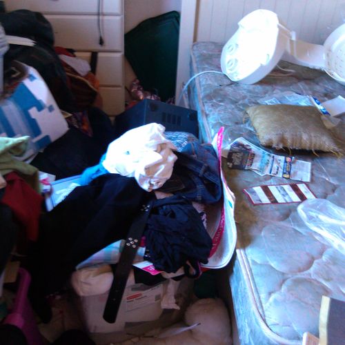 Before cleaning the bedroom ( hoarder )