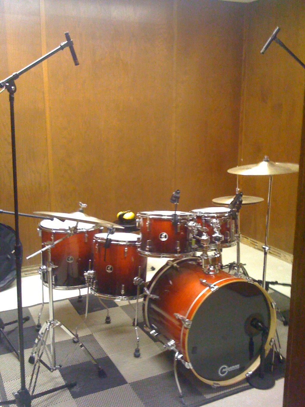 Sonor 2007 Force Birch Professional Drum Set
Zildj