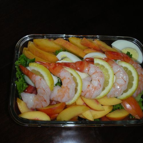 Florida shrimp,and roasted peaches. Salad in home 