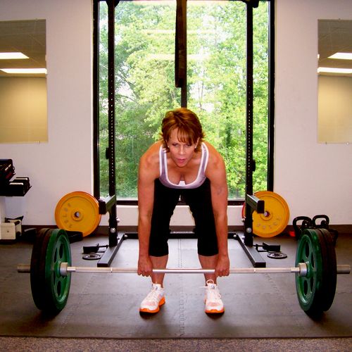 Client of the month: Carol 
about to Deadlift