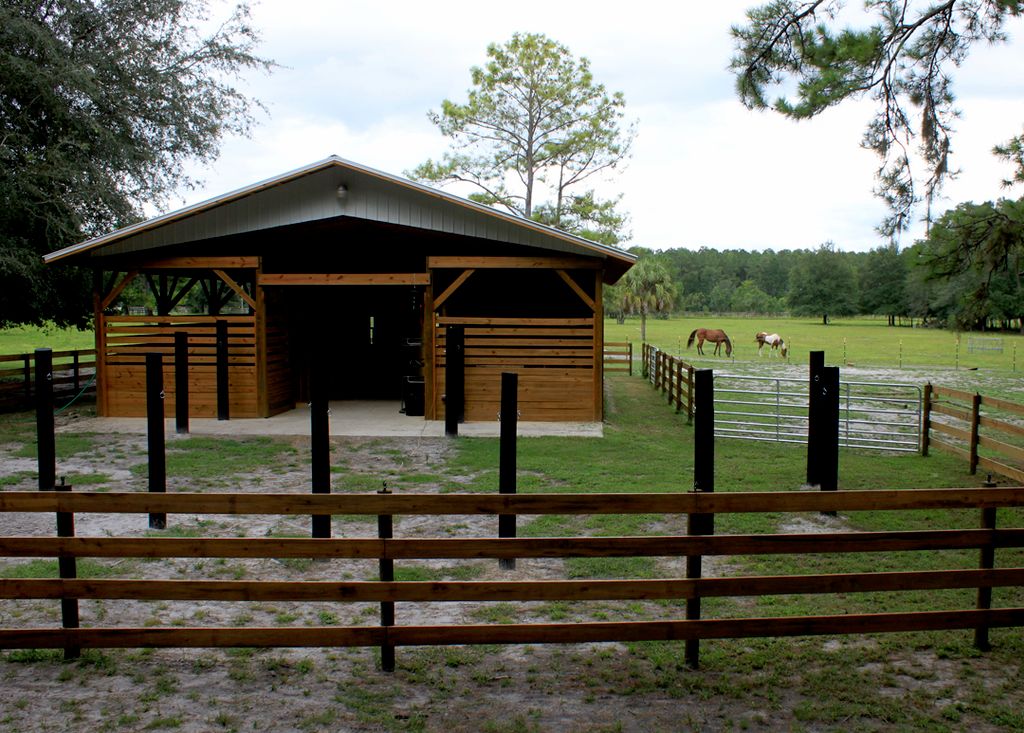 The new barn and stable yard