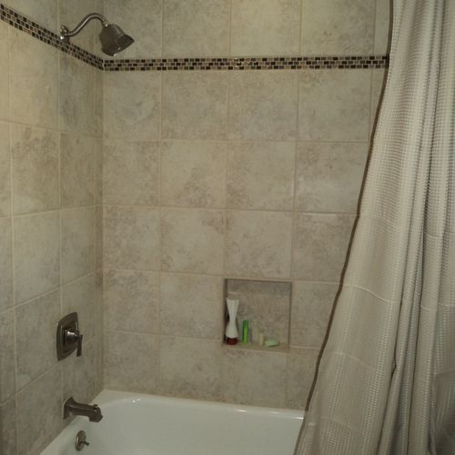 Tub & Shower Surround