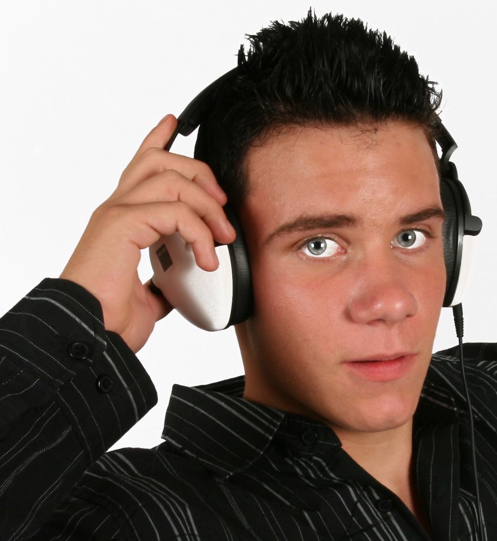 Fresh young DJs that are both professional and per