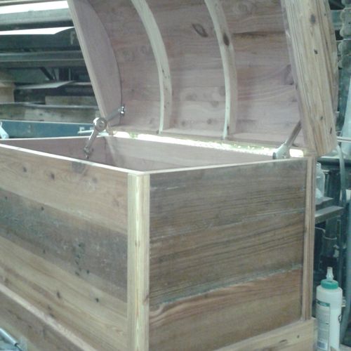 heart pine with cedar lining chest