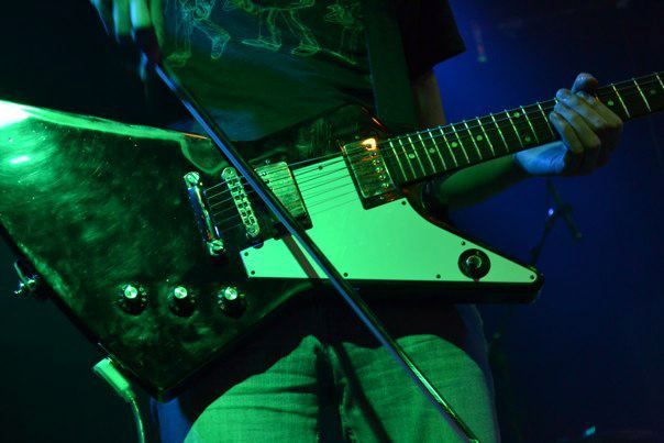 Violin-bowed guitar. Live at The Curtain Club