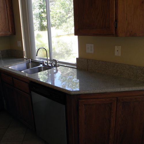New kitchen cupboards, granite countertops and app