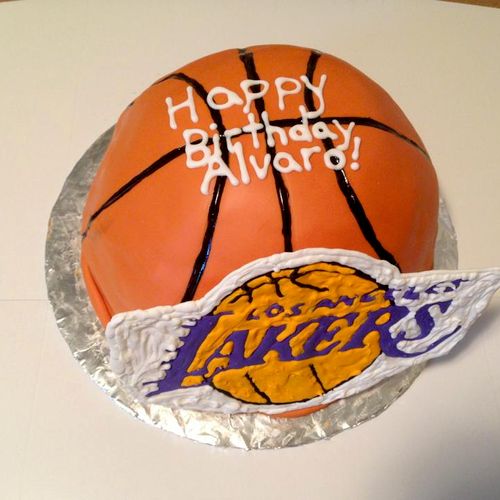 Lakers Basketball Cake. Who do you root for?