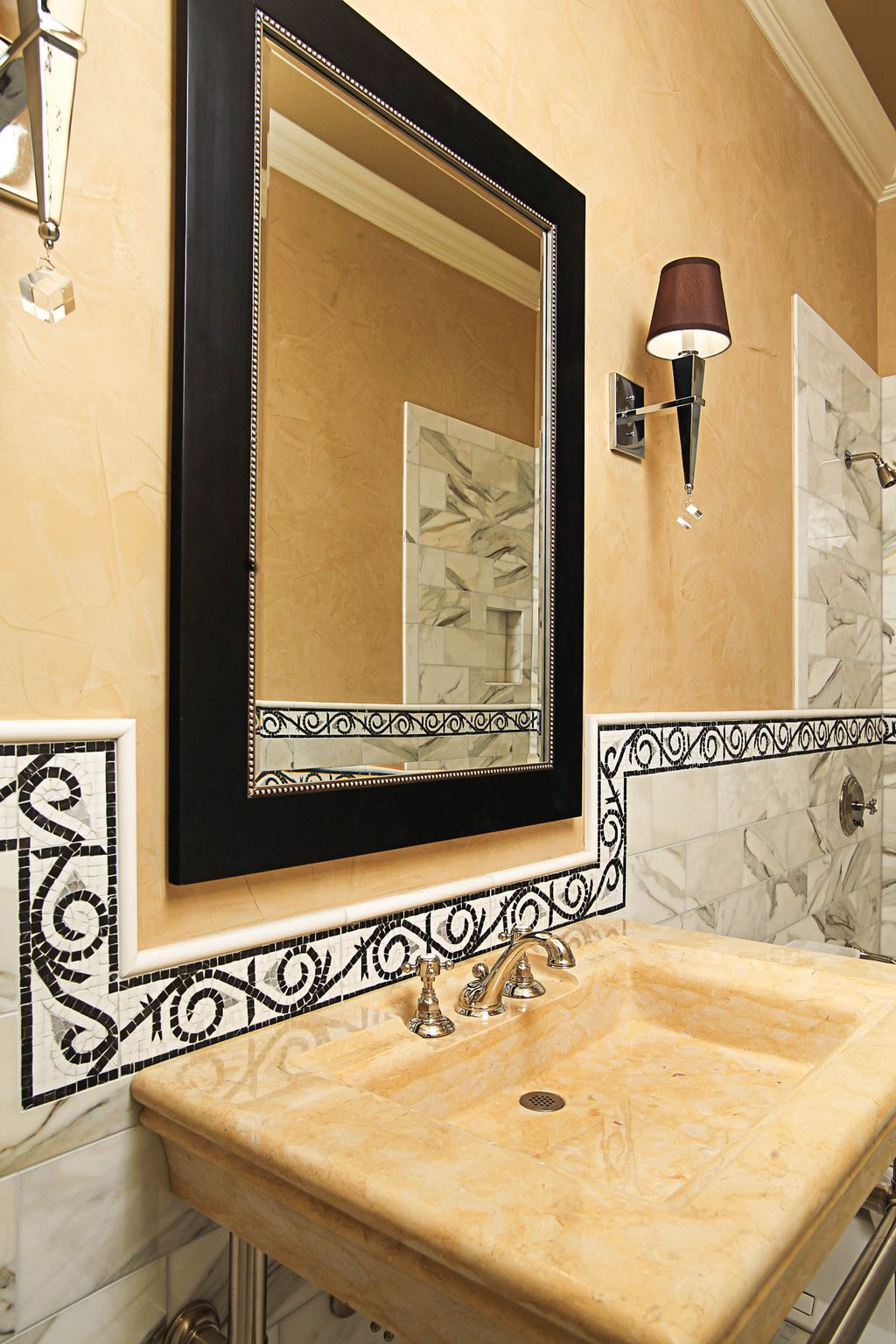 Bathroom marble wainscoting