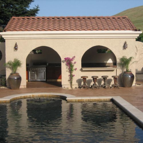 Pool house outdoor kitchen, pizza oven, fire pit, 