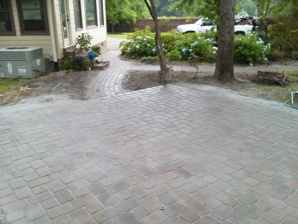 patio with a walkway