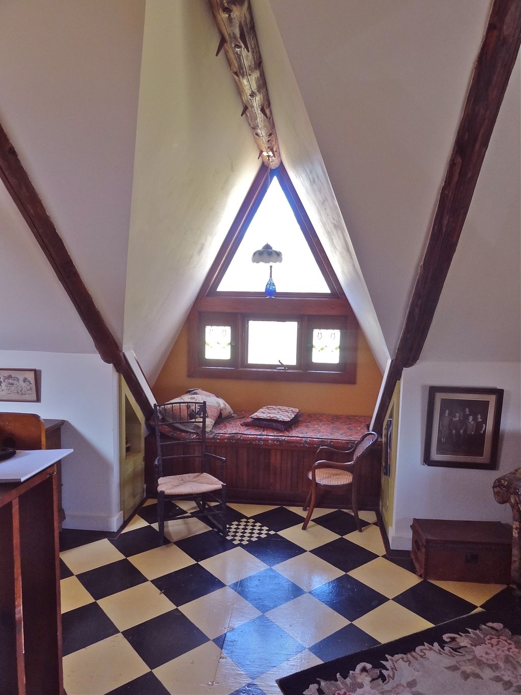 Wonderful nook in this Renovated school house in E