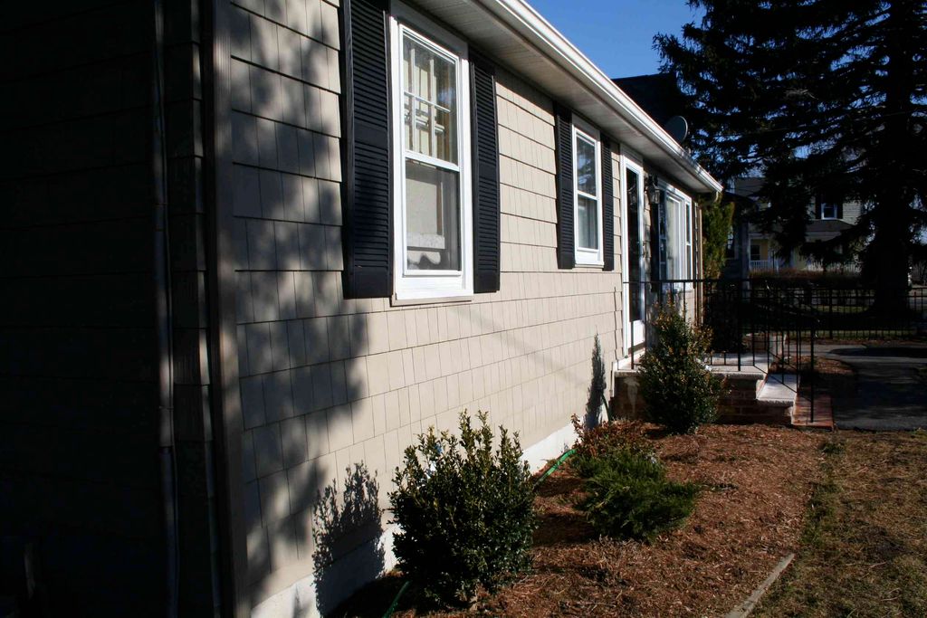 Siding (cedar impressions)