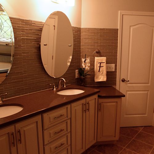 Custom Bathroom Cabinets with brown glaze, Quartz 