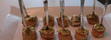Seared Scallops with Lemon Aioli & Toasted Pistach