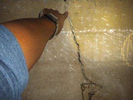 Crack to the foundation wall of wall foundation. M