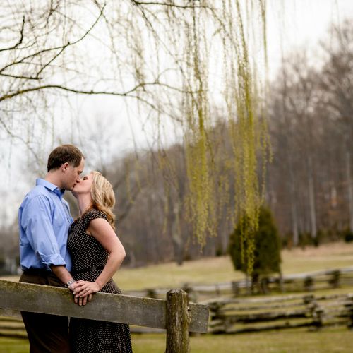 Engagement session at the Museum of Appalachia