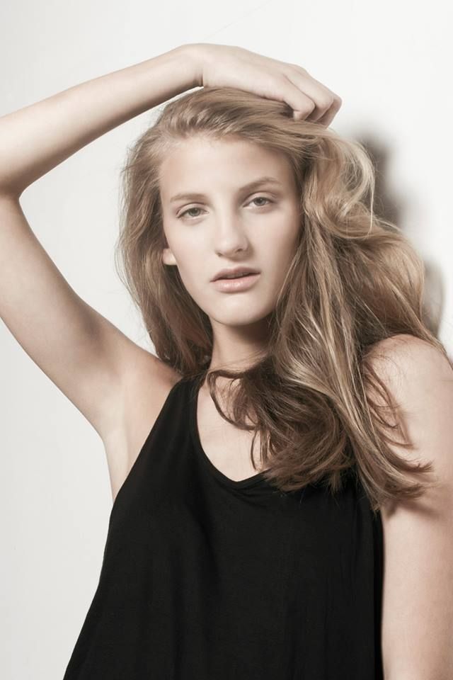 Makeup: Me
Photographer: Julie Teitler
Model: Ingr