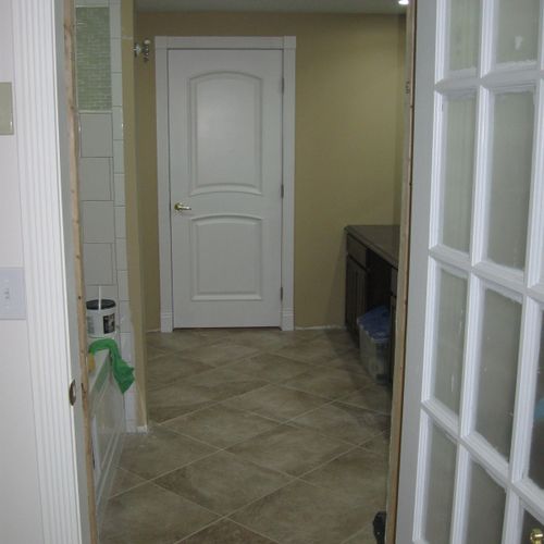 Remodeled bathroom in 2008, with custom tiled floo