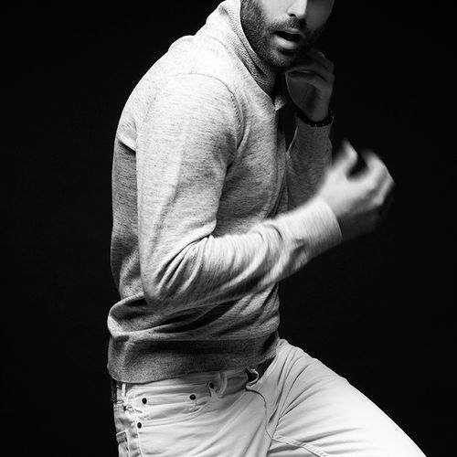 Alejandro Montecinos - Singer / Model