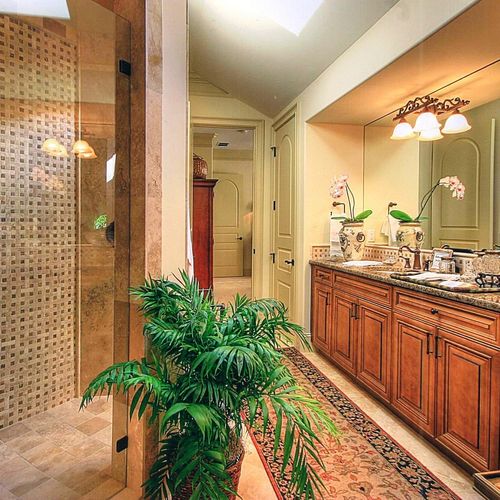 Comfortable and classic bathroom