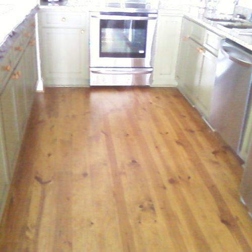 Hardwood floor cleaning in the Kitchen Area