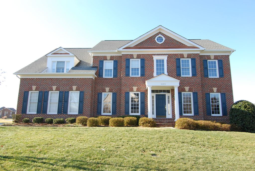 Single Family Home in Leesburg