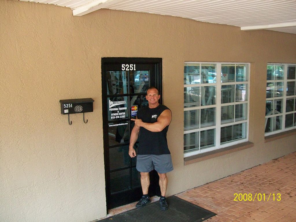 Front door at Metzgerbodies-enter through there, a