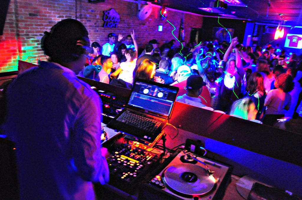Finally Djing a bar in Muncie!