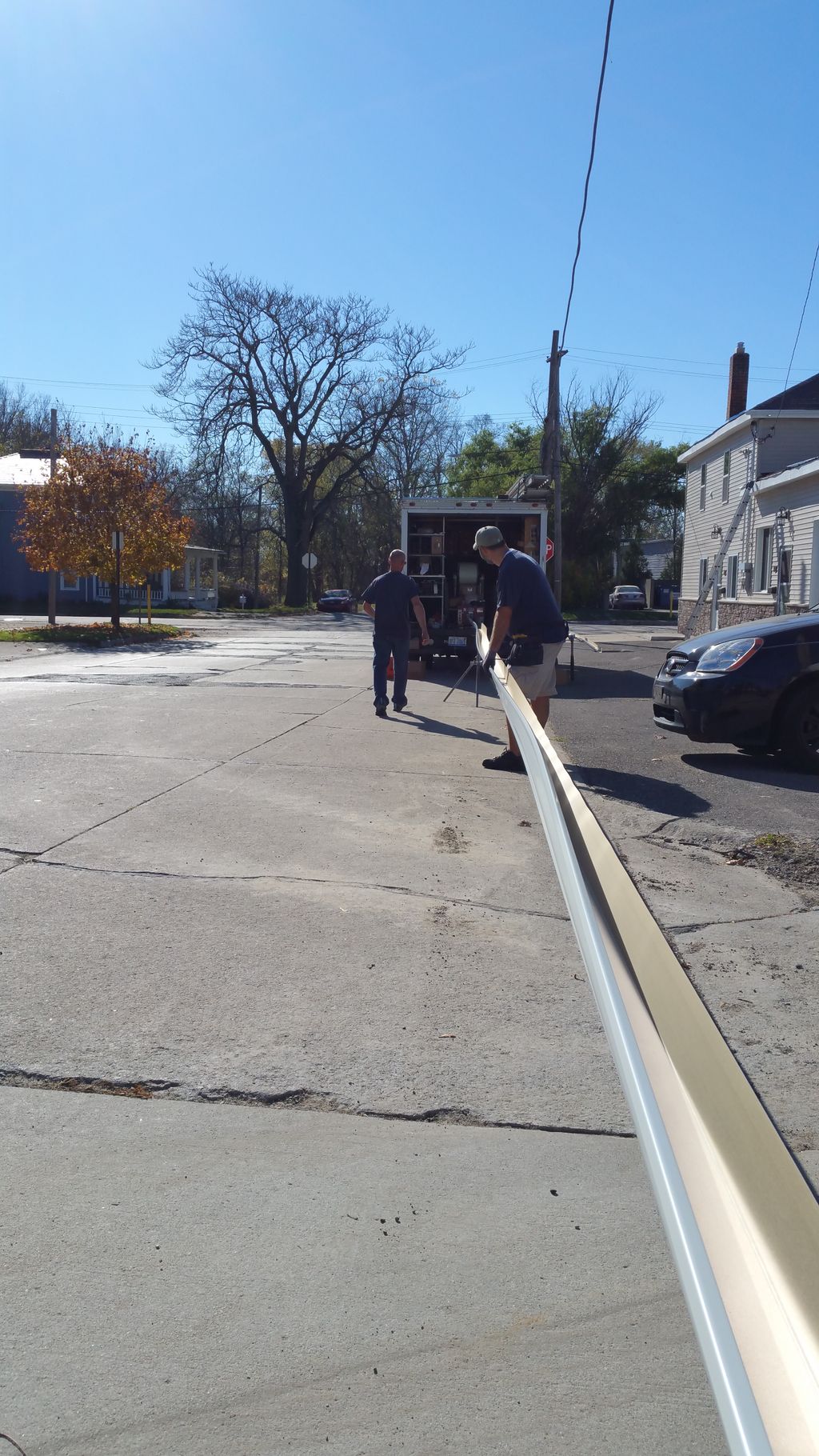 We install gutters.