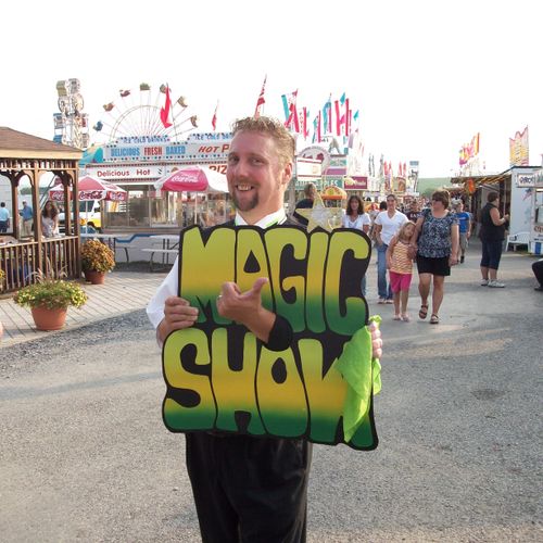 Awesome Midway Strolling Magic,Mind-Stunts and Bal