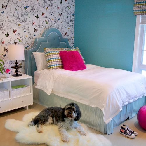 A tween girl's room in Encino, CA