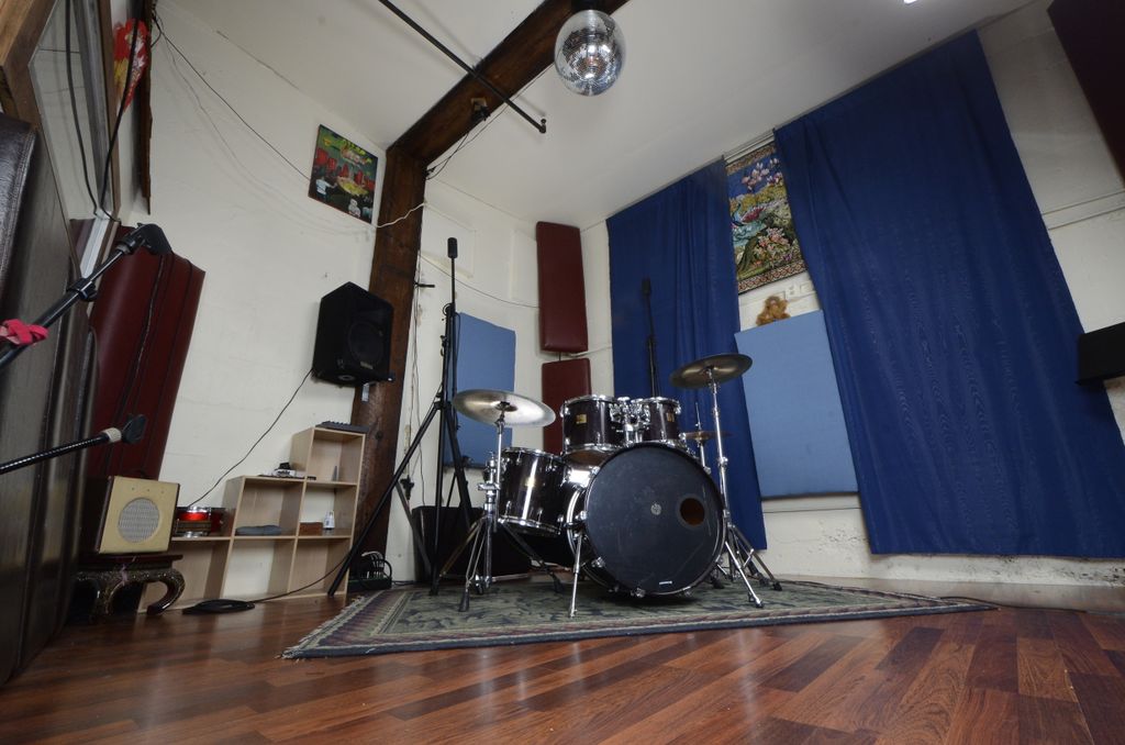 Live room