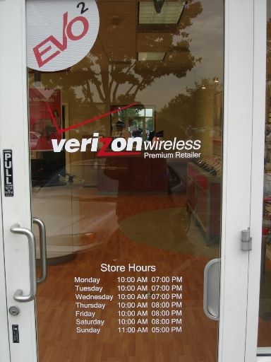 Verizon Wireless Storefront graphics and Interior 