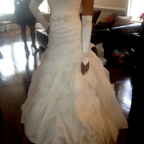 The Dress; Vera Wang (in Ivory)