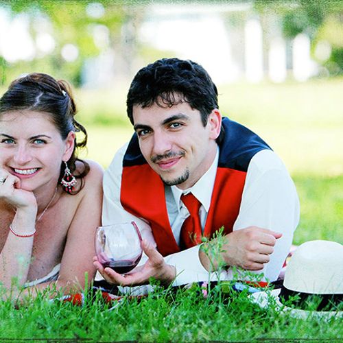 Wedding Couple - picnic