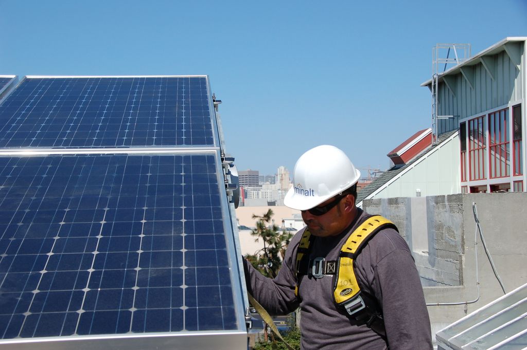Luminalt's installers hold the highest certificati