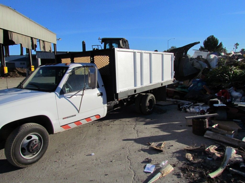 Dumping junk at Placentia, CA