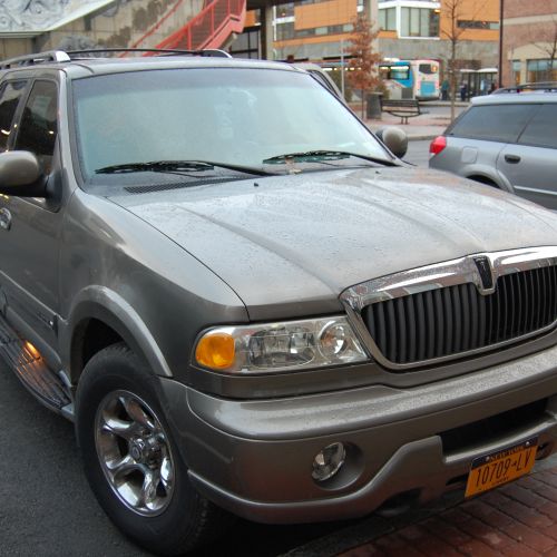 ALL Day Lincoln Navigator Comfort for Groups of si