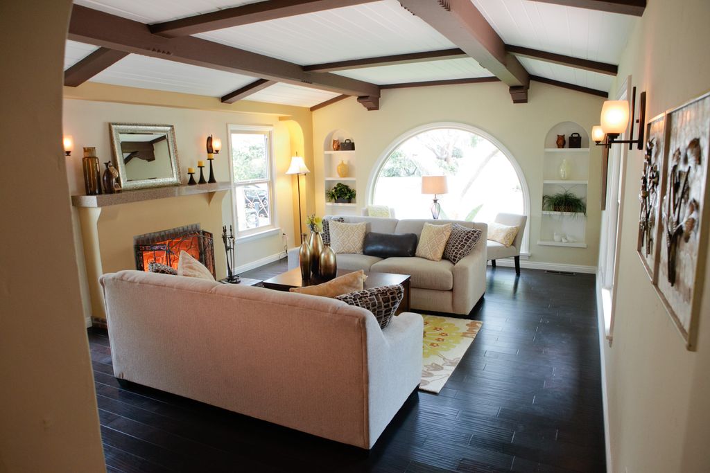Brentwood - Living Room by Pro Staged Homes