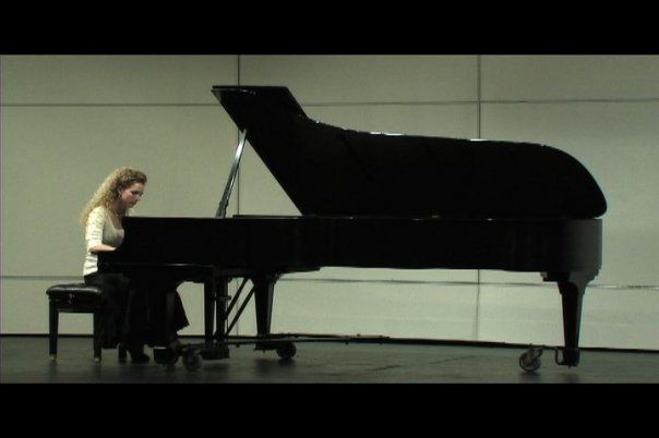 Performing Mozart's Sonata in C Major, K. 309 at t