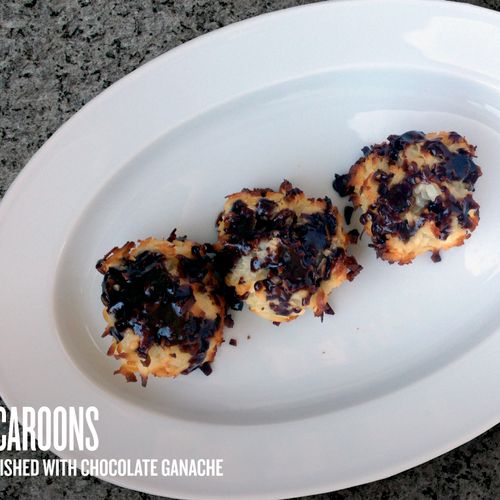Coconut Macaroons with chocolate sauce