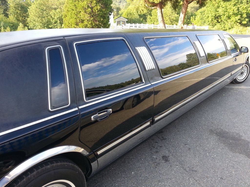 Limo Side View
