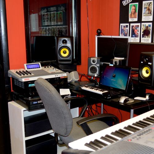 Studio B - Red Room